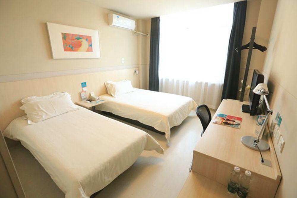 Jinjiang Inn Wanda Plaza Hotel Taiyuan Street Шънян Екстериор снимка