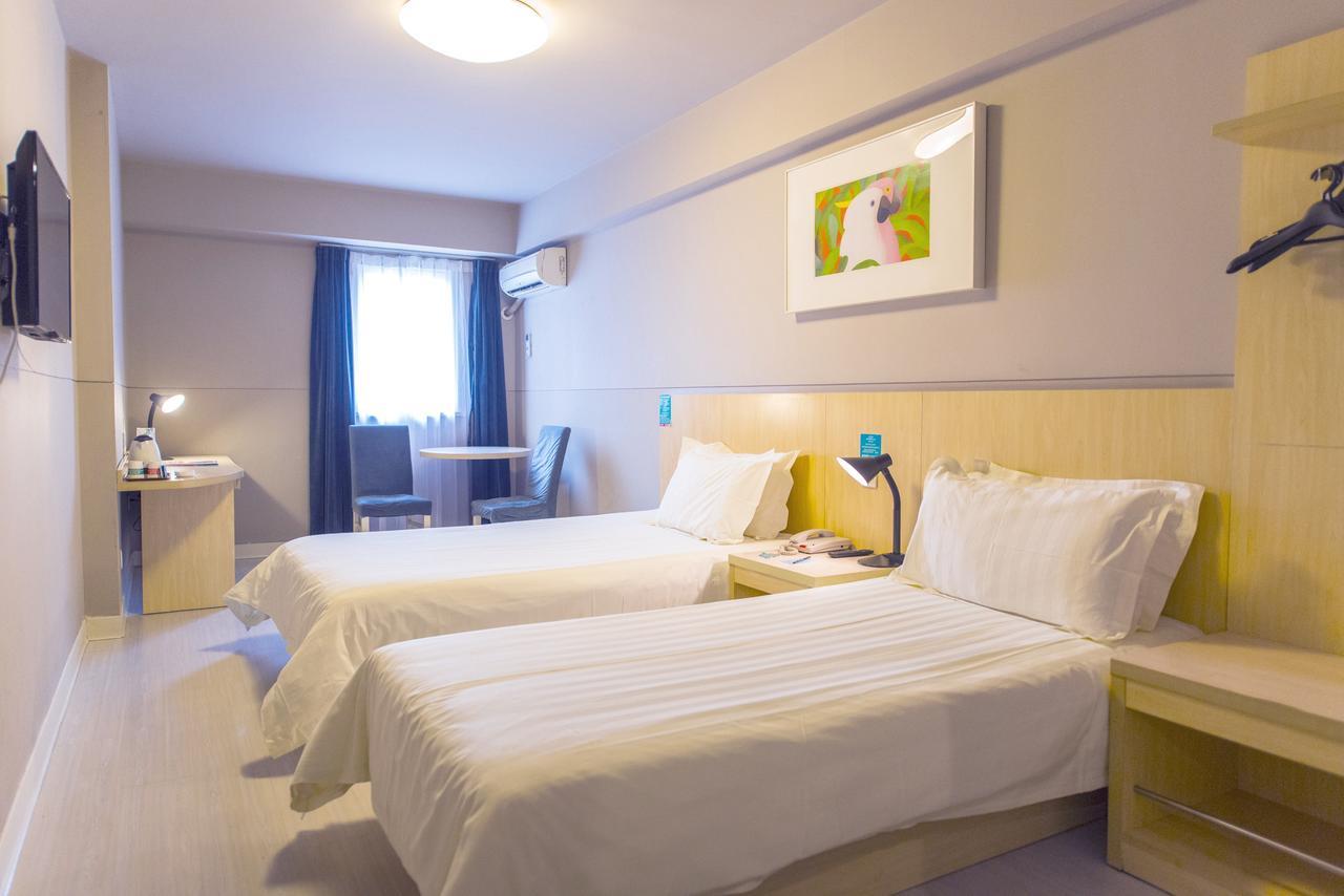 Jinjiang Inn Wanda Plaza Hotel Taiyuan Street Шънян Екстериор снимка