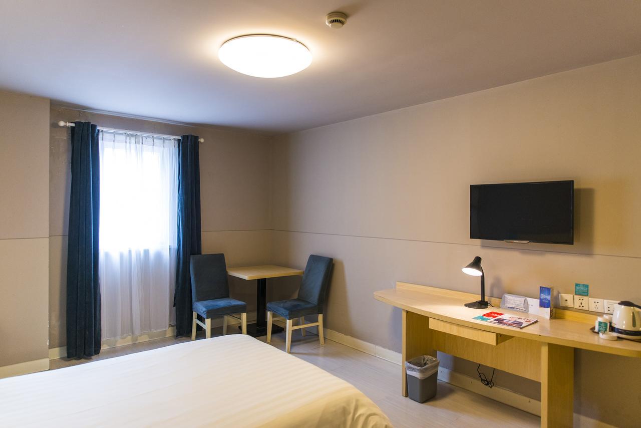Jinjiang Inn Wanda Plaza Hotel Taiyuan Street Шънян Екстериор снимка