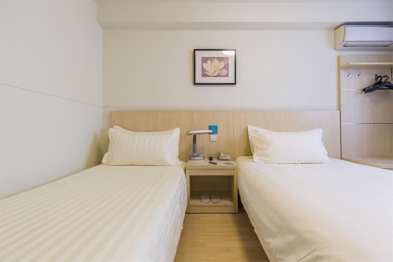 Jinjiang Inn Wanda Plaza Hotel Taiyuan Street Шънян Екстериор снимка