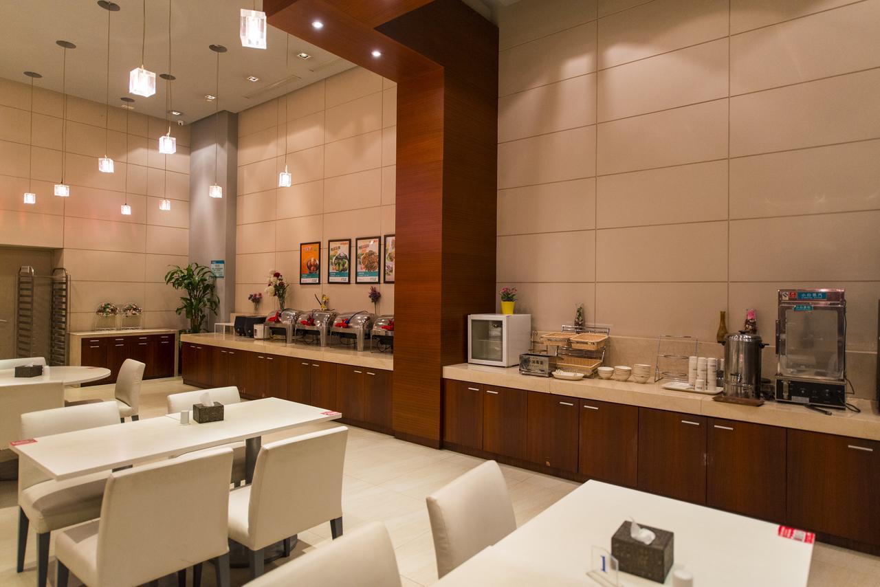 Jinjiang Inn Wanda Plaza Hotel Taiyuan Street Шънян Екстериор снимка