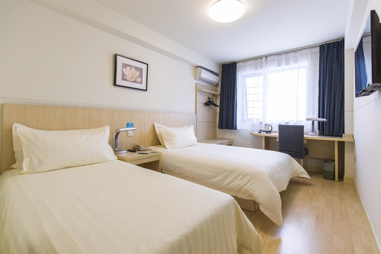 Jinjiang Inn Wanda Plaza Hotel Taiyuan Street Шънян Екстериор снимка