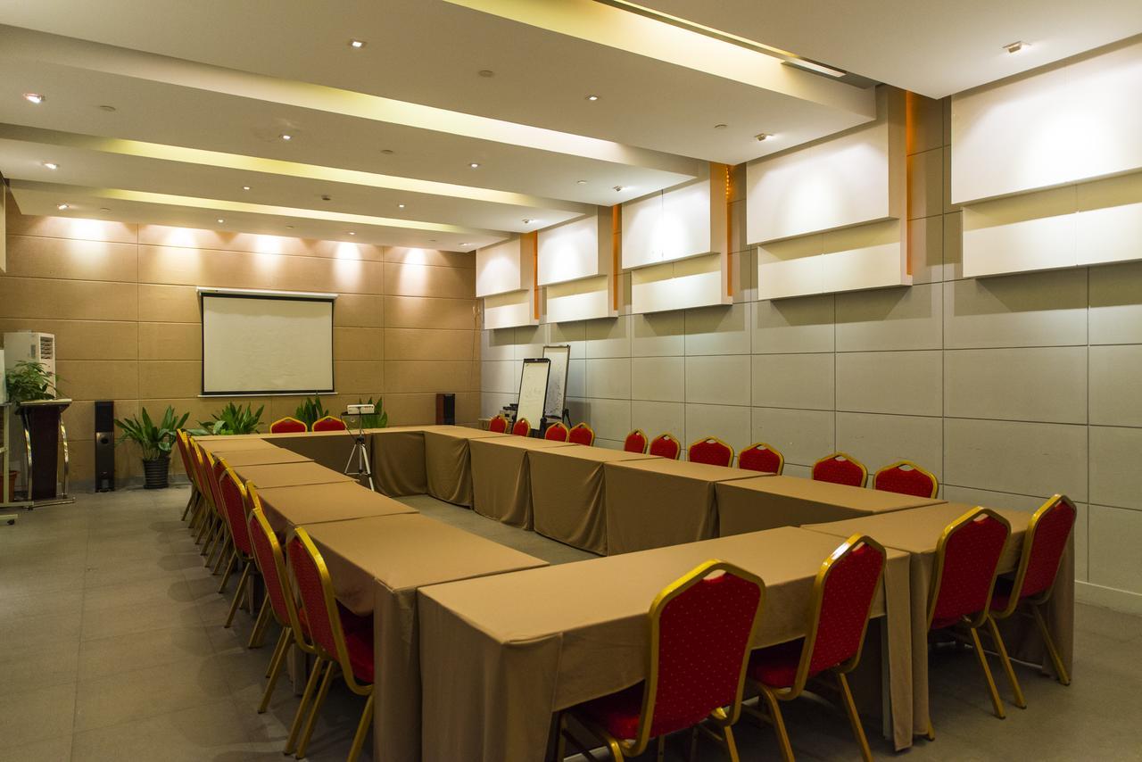 Jinjiang Inn Wanda Plaza Hotel Taiyuan Street Шънян Екстериор снимка