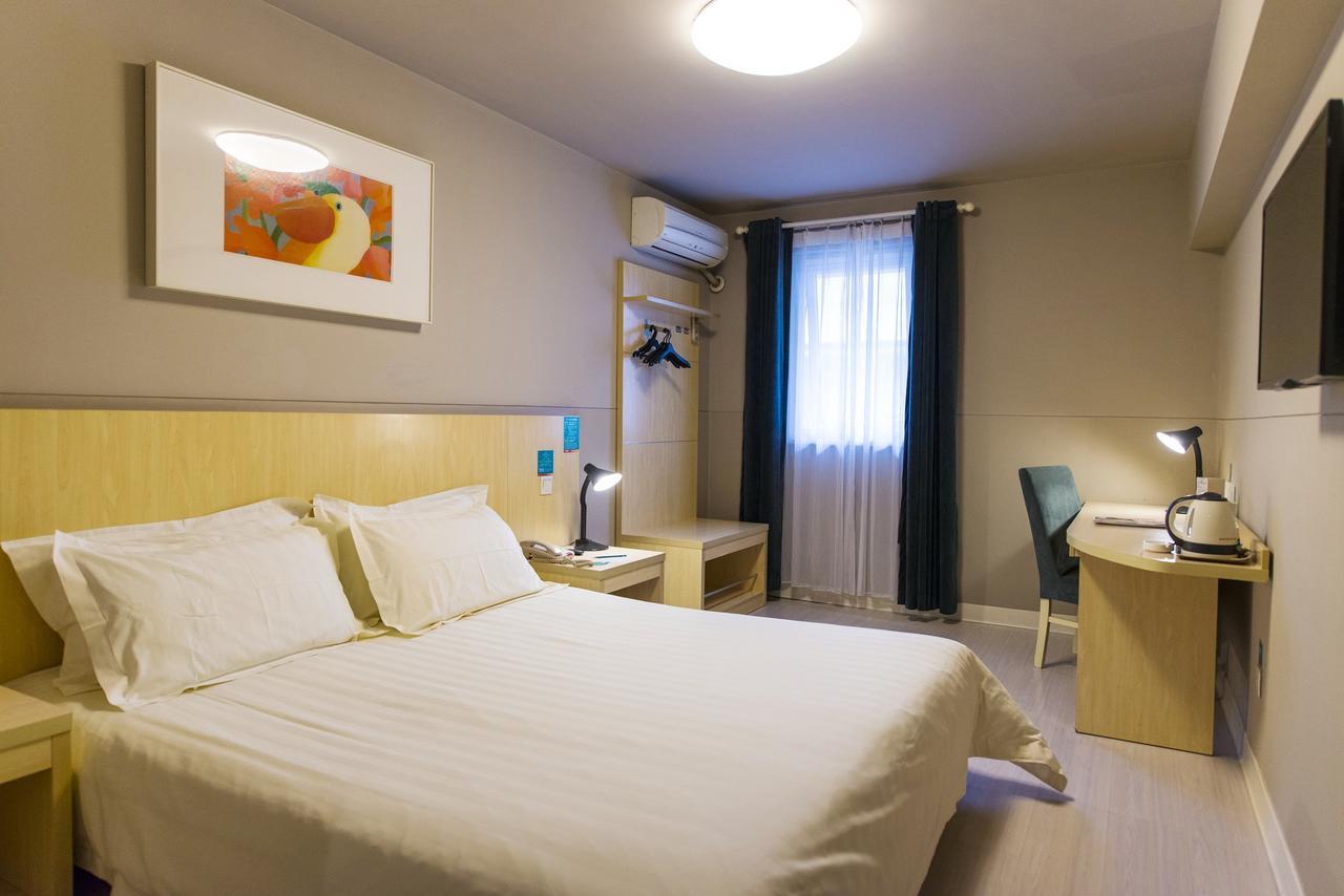 Jinjiang Inn Wanda Plaza Hotel Taiyuan Street Шънян Екстериор снимка